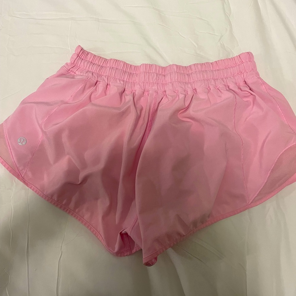 Lululemon 2.5 inch hotty hot size 8